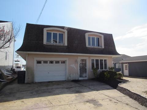 28 Captains Dr, Brick, NJ 08723 photo 1