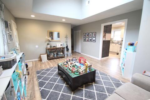 304 6th St, Waretown, NJ 08758 photo 6