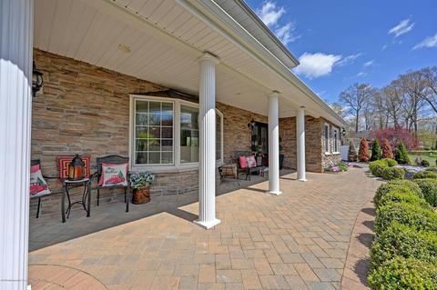 8 Sutton Ct, Matawan, NJ 07747 photo 4
