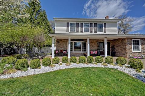 8 Sutton Ct, Matawan, NJ 07747 photo 3