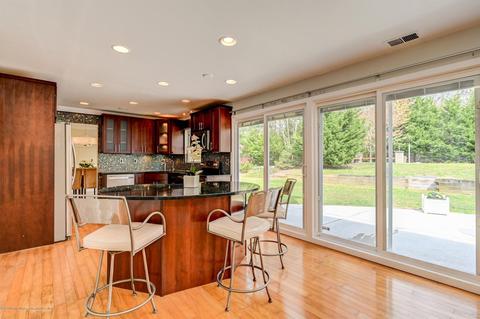 8 Sutton Ct, Matawan, NJ 07747 photo 15