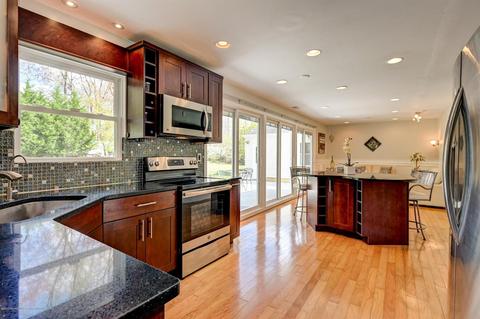 8 Sutton Ct, Matawan, NJ 07747 photo 11