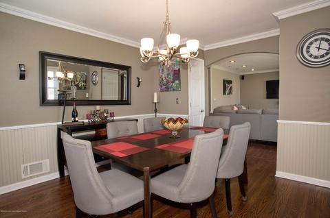61 Harrison Pl, Parlin, NJ 08859 photo 3