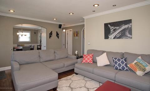 61 Harrison Pl, Parlin, NJ 08859 photo 4