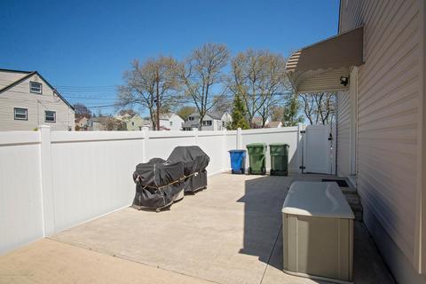 61 Harrison Pl, Parlin, NJ 08859 photo 22