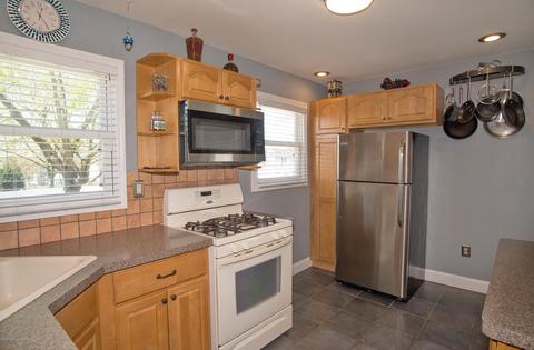 61 Harrison Pl, Parlin, NJ 08859 photo 7
