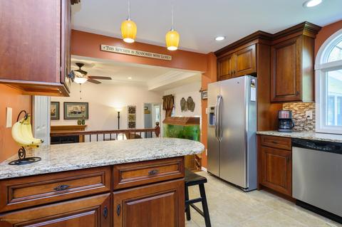 20 Marc Dr, Matawan, NJ 07747 photo 7