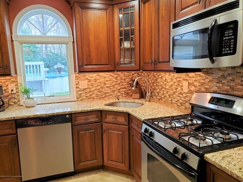 20 Marc Dr, Matawan, NJ 07747 photo 6