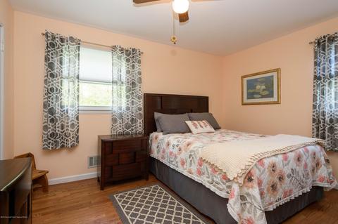 20 Marc Dr, Matawan, NJ 07747 photo 13