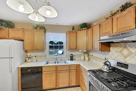 4 Mulberry Ct, Jackson, NJ 08527 photo 14