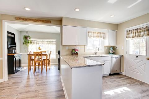 67 Robbins St, Brick, NJ 08724 photo 9