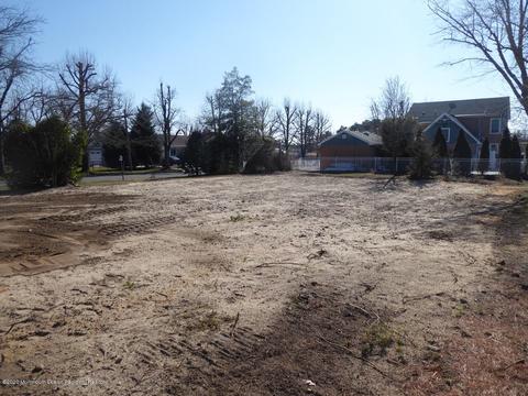 233 Pleasant Dr, Brick, NJ 08723 photo 4