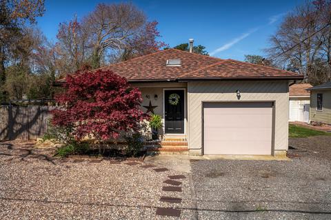 40 Maple St, Waretown, NJ 08758 photo 1