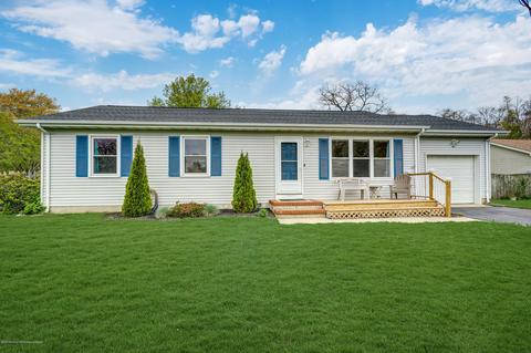 1 Chickasaw Dr, Waretown, NJ 08758 photo 1