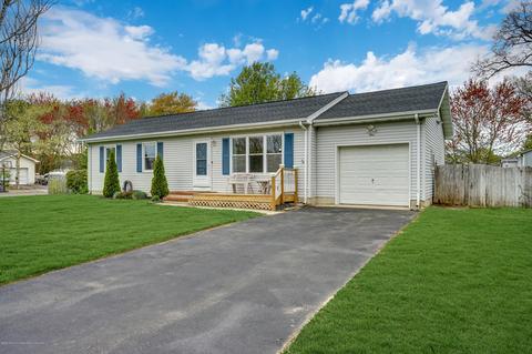 1 Chickasaw Dr, Waretown, NJ 08758 photo 4