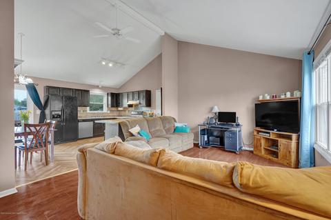 1 Chickasaw Dr, Waretown, NJ 08758 photo 7