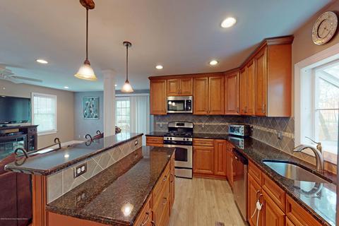 570 Cranmore Dr, Brick, NJ 08723 photo 4
