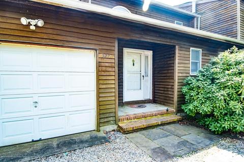527 Carroll Fox Rd, Brick, NJ 08724 photo 2