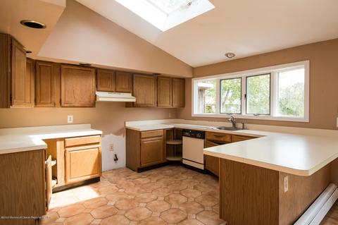 527 Carroll Fox Rd, Brick, NJ 08724 photo 3