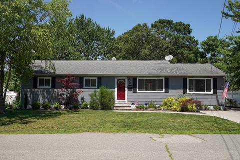 120 Rainbow Dr, Brick, NJ 08724 photo 1