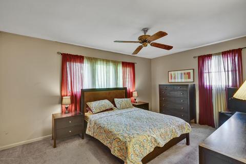 272 Buttonwood Dr, Paramus, NJ 07652 photo 12