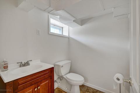 272 Buttonwood Dr, Paramus, NJ 07652 photo 26