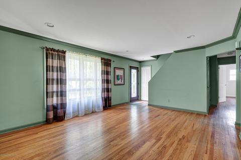 272 Buttonwood Dr, Paramus, NJ 07652 photo 11