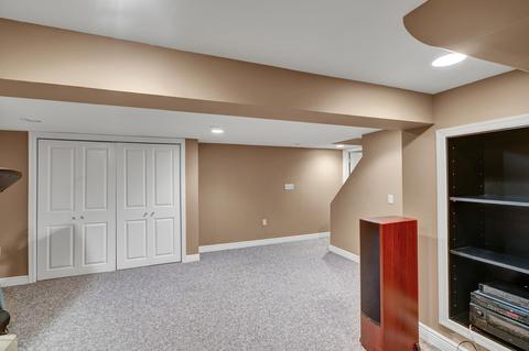 272 Buttonwood Dr, Paramus, NJ 07652 photo 22