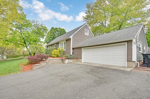 272 Buttonwood Dr, Paramus, NJ 07652 photo 29