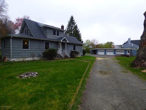 23 Walnut Dr, Howell, NJ 07731 photo 2