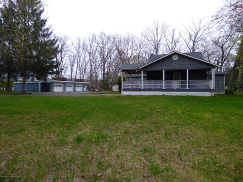 23 Walnut Dr, Howell, NJ 07731 photo 1