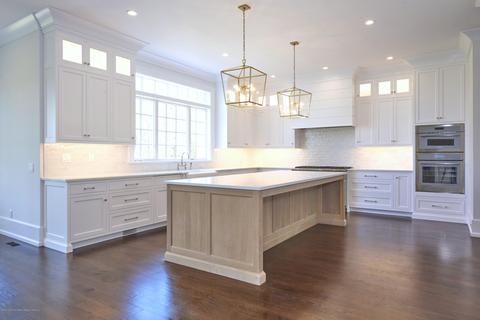 22 Conover Ln, Rumson, NJ 07760 photo 4