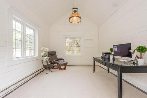 7 Roebling Ct, Middletown, NJ 07748 photo 37