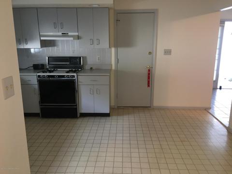 2 Deer Run Ln, Brick, NJ 08724 photo 7