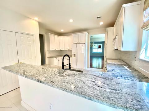 93 Gables Way, Jackson, NJ 08527 photo 9