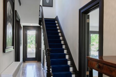 539 Locust Point Rd, Rumson, NJ 07760 photo 12