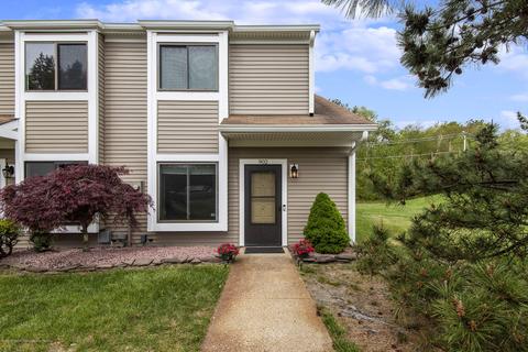902 Sandra Pl, Brick, NJ 08724 photo 1