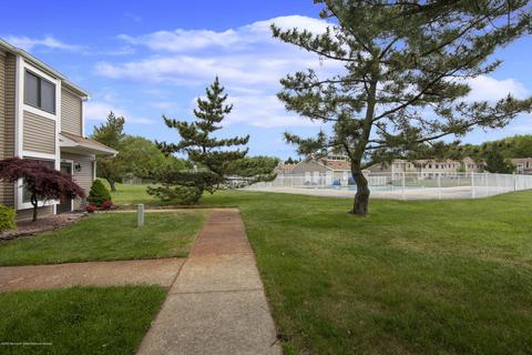 902 Sandra Pl, Brick, NJ 08724 photo 2