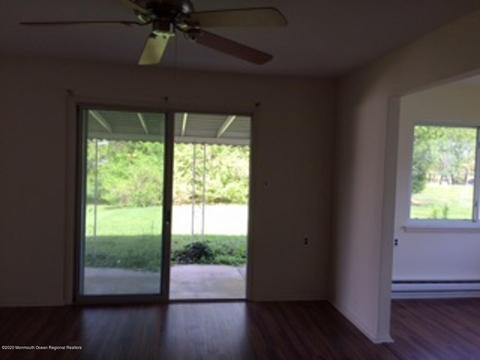 20 Whitman St, Brick, NJ 08724 photo 4