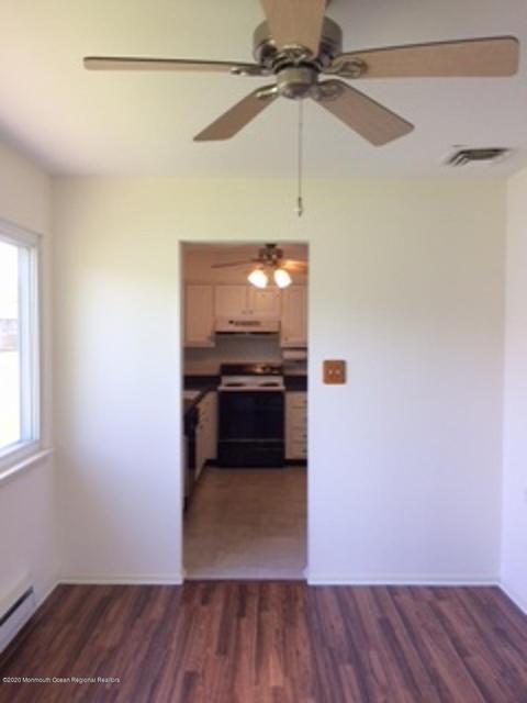 20 Whitman St, Brick, NJ 08724 photo 2