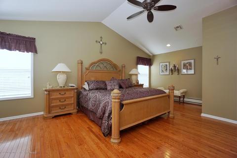 54 Stratton Rd, Matawan, NJ 07747 photo 12