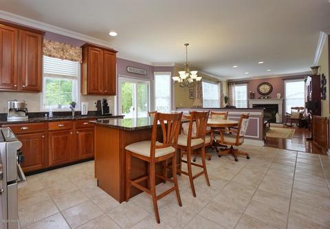 54 Stratton Rd, Matawan, NJ 07747 photo 7