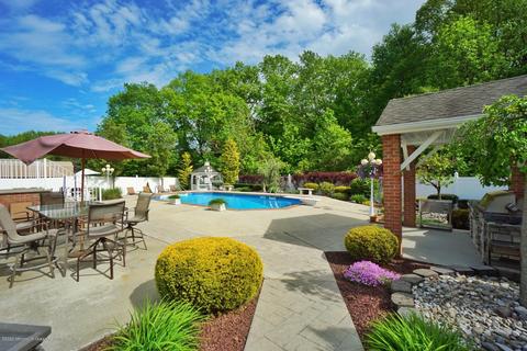 54 Stratton Rd, Matawan, NJ 07747 photo 18