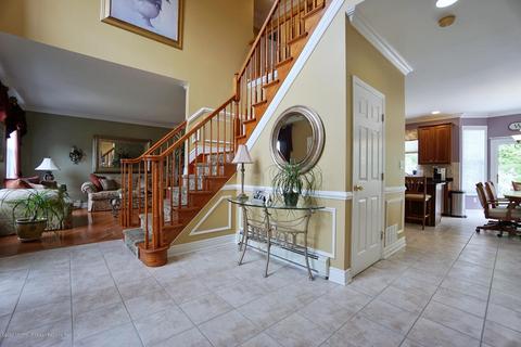 54 Stratton Rd, Matawan, NJ 07747 photo 4