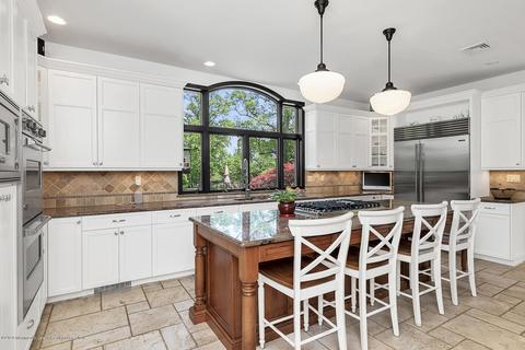 68 W River Rd, Rumson, NJ 07760 photo 5