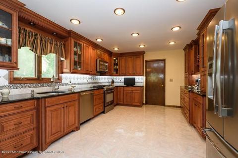 5 Doherty Dr, Middletown, NJ 07748 photo 5
