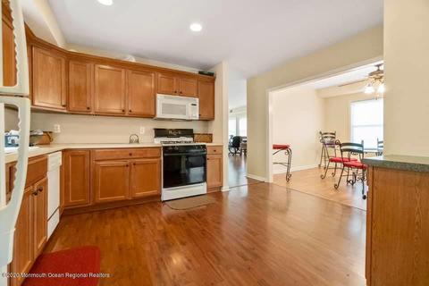 24 Leonard Ave, Leonardo, NJ 07737 photo 8