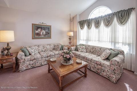 19 Abercorn Ct, Jackson, NJ 08527 photo 3