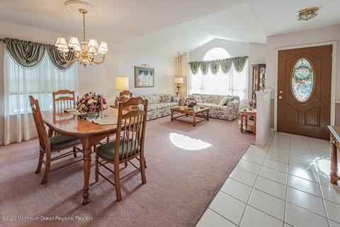 19 Abercorn Ct, Jackson, NJ 08527 photo 5