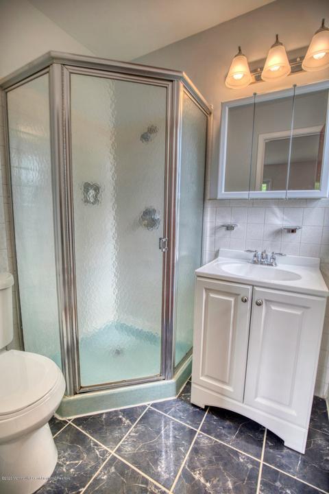 9 Aaron Ave, Howell, NJ 07731 photo 5